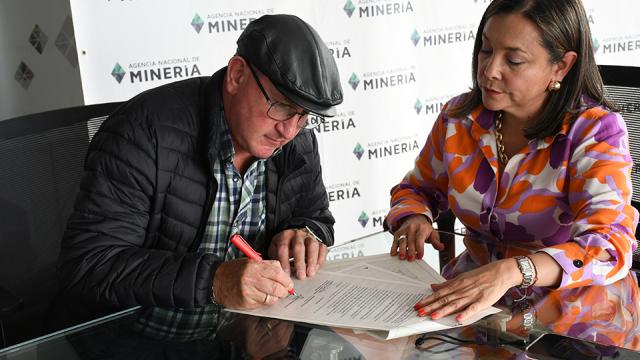 Firmas contratos de concesión 4